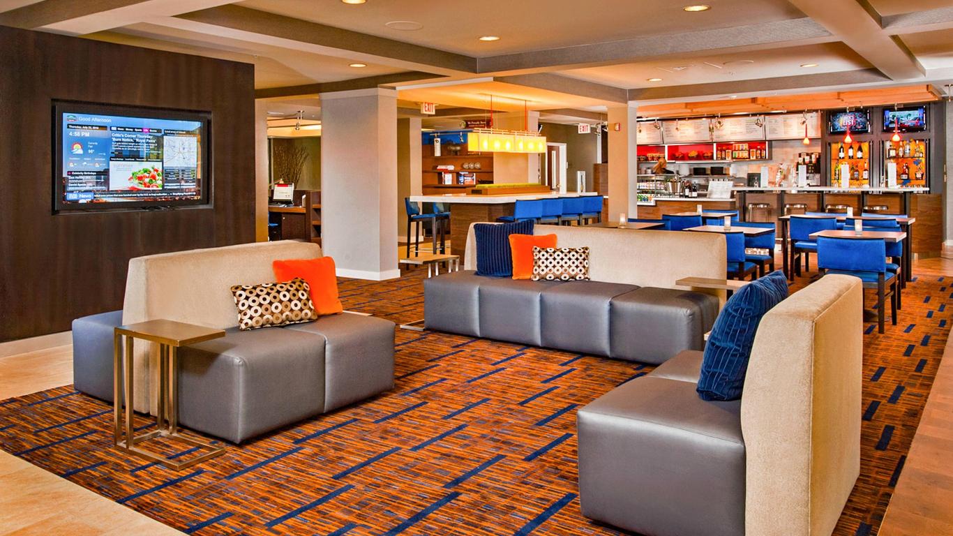 Courtyard by Marriott Frederick