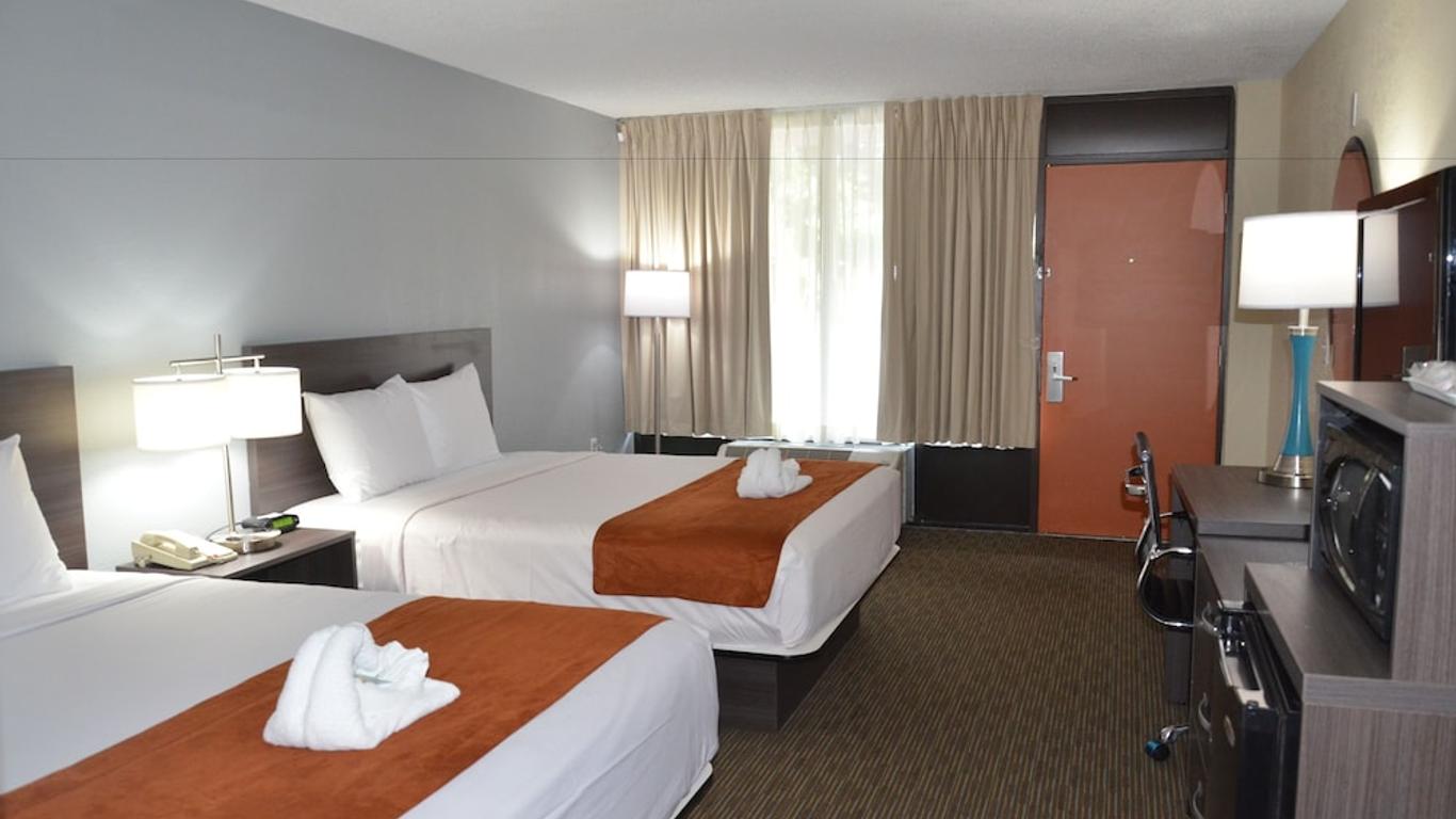 Days Inn & Suites by Wyndham Orlando Airport