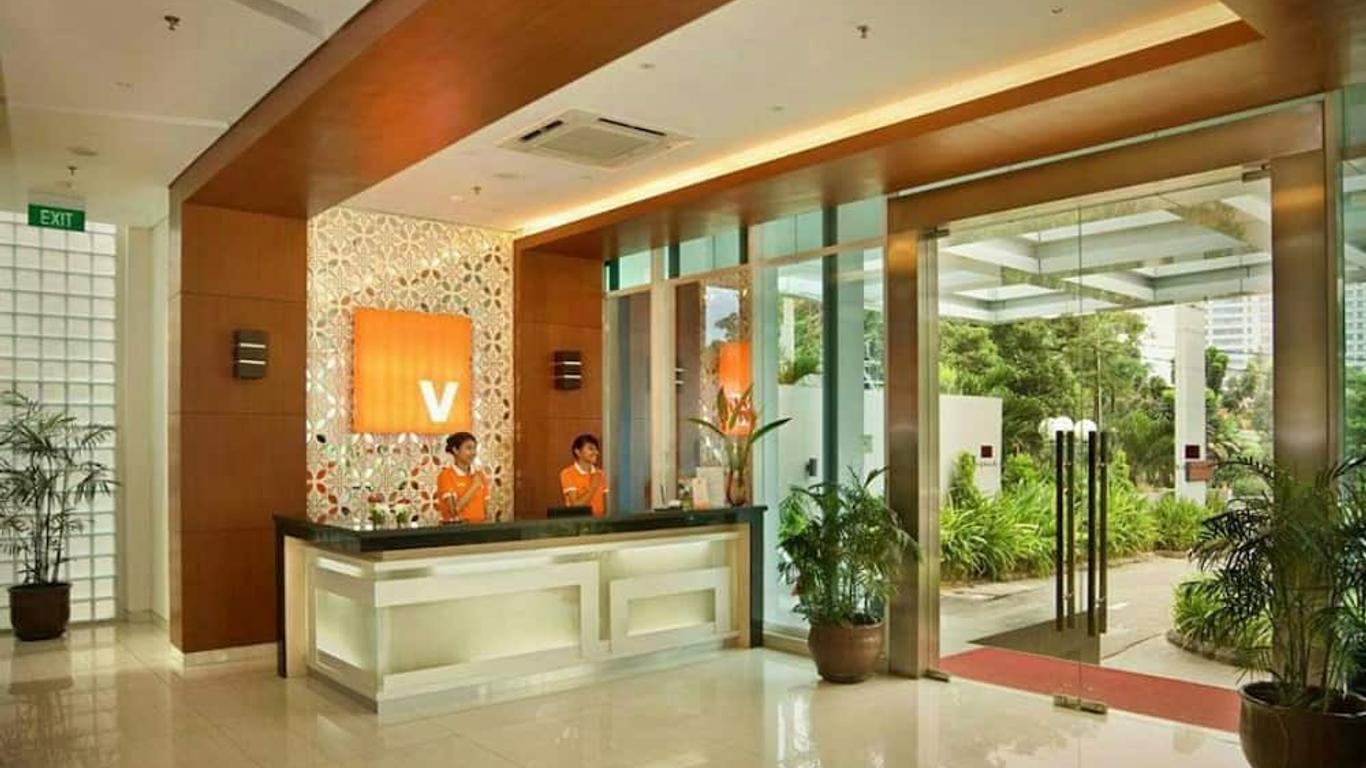 V Hotel Tebet