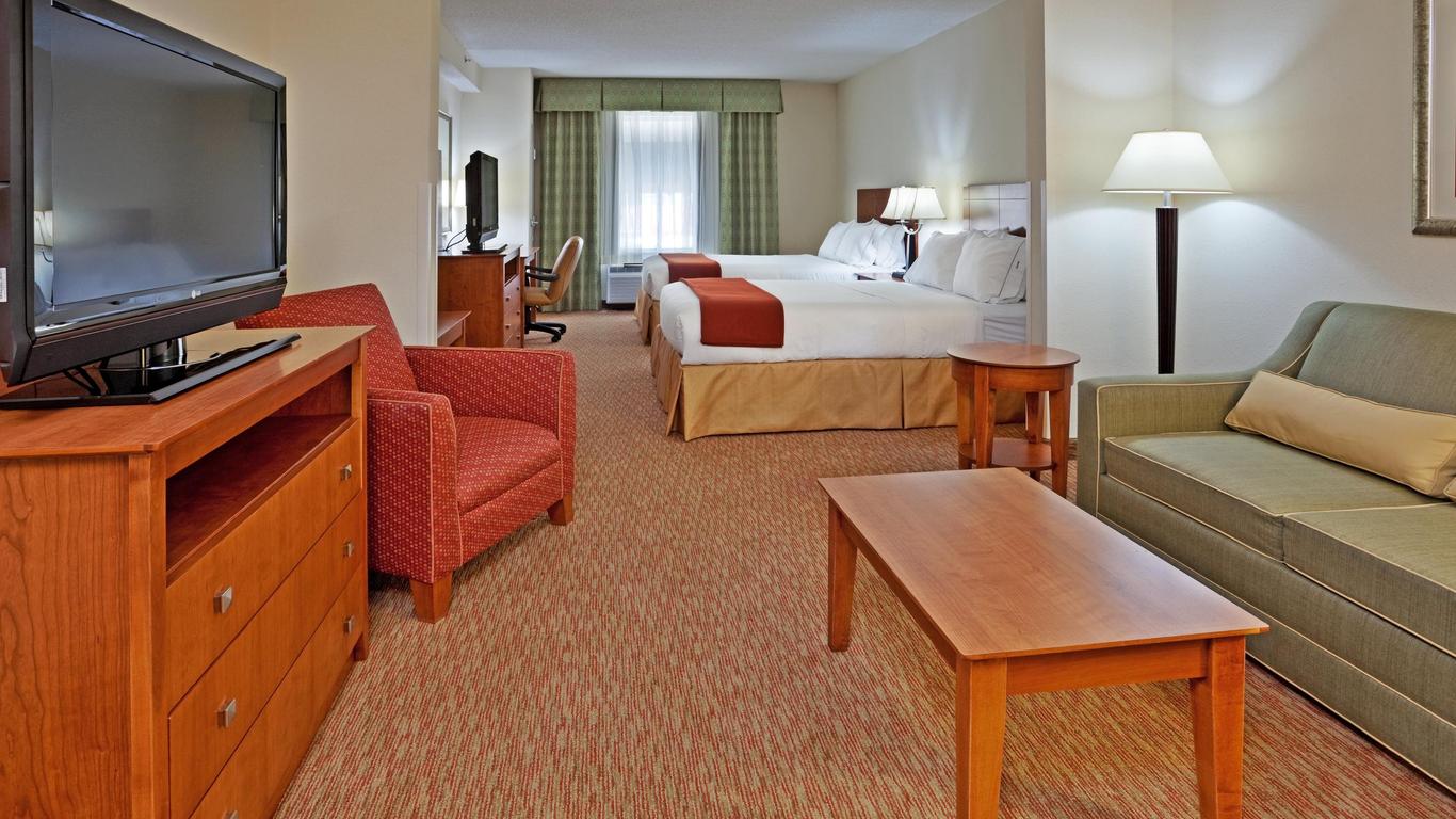 Holiday Inn Express & Suites Greensboro - Airport Area