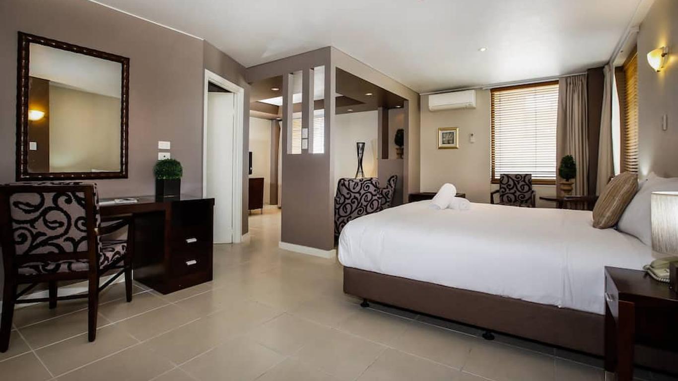 Madison Plaza Townsville