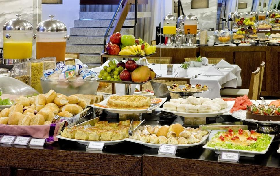 Buffet Photo