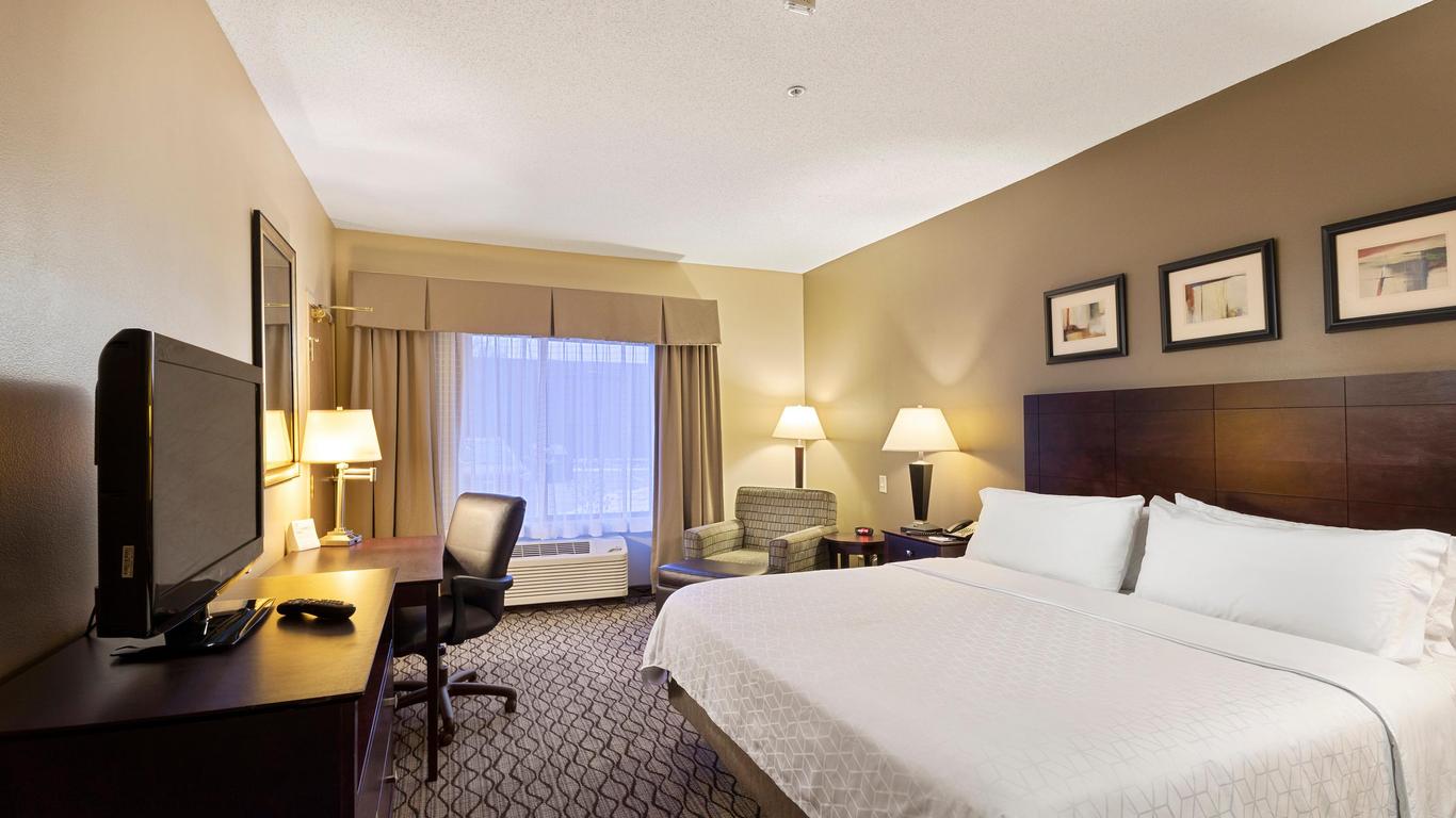 Holiday Inn Express Bloomington West