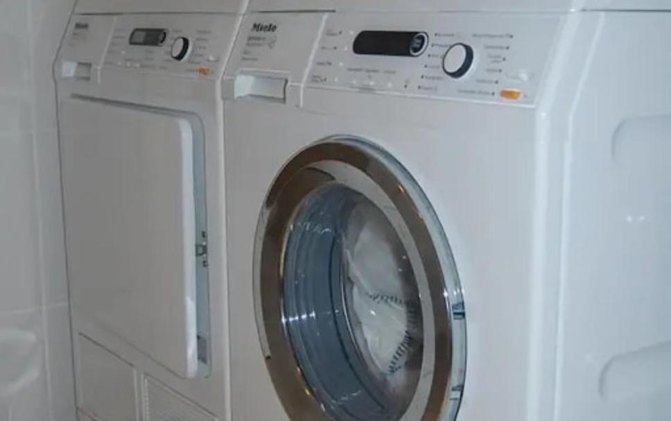 Laundry facility Photo