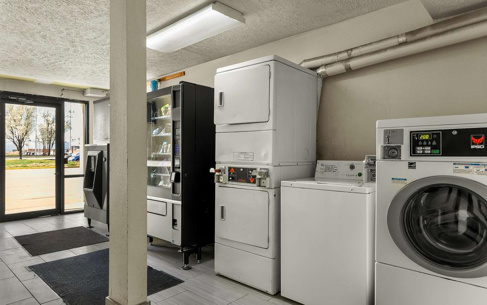 Laundry facility Photo