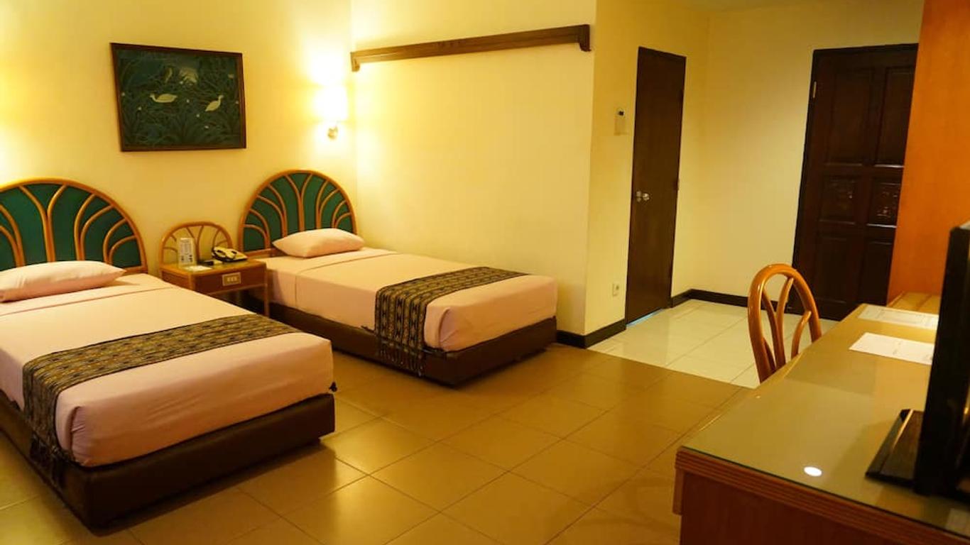 Losari Beach Inn